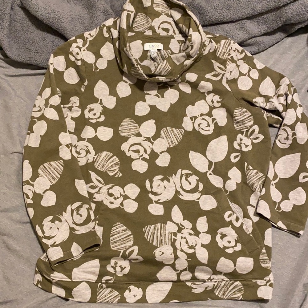 D&CO. Active‎ plus size pullover
